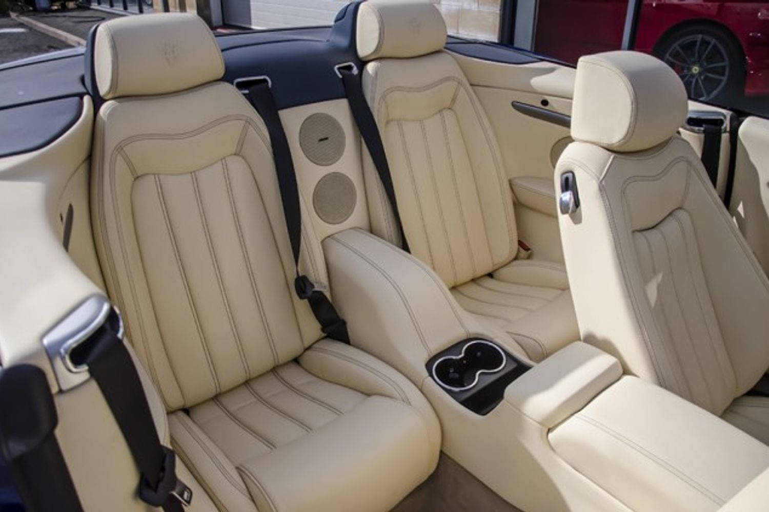 MASERATI GRANCABRIO CONVERTIBLE V8 Auto