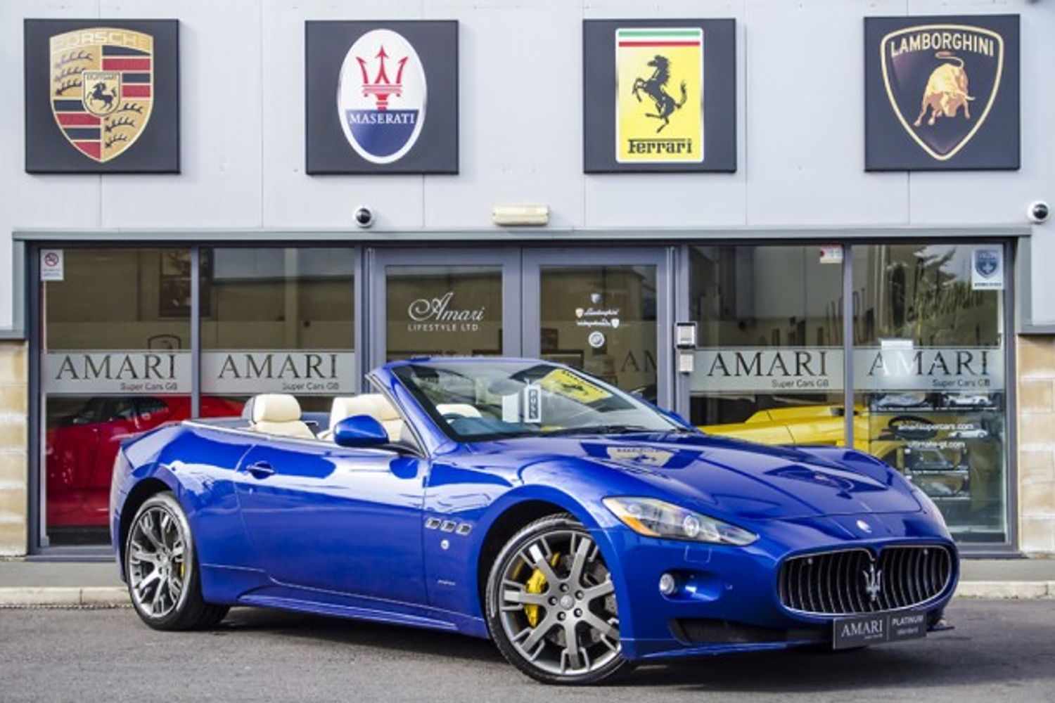 MASERATI GRANCABRIO CONVERTIBLE V8 Auto