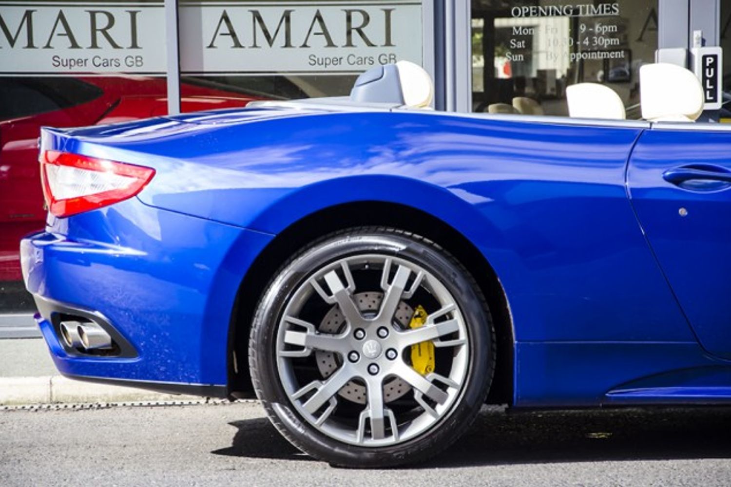 MASERATI GRANCABRIO CONVERTIBLE V8 Auto