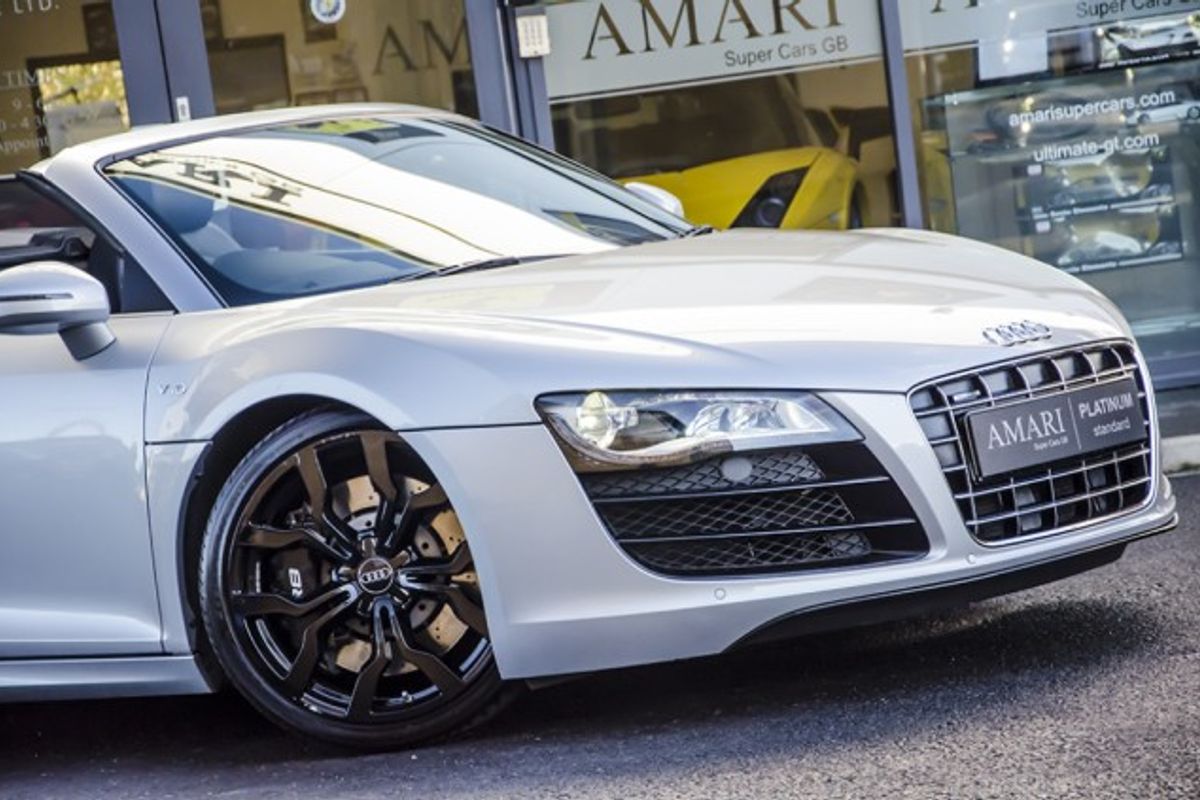 AUDI R8 SPYDER 5.2 FSI Quattro