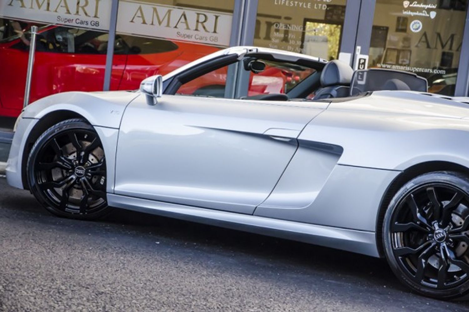 AUDI R8 SPYDER 5.2 FSI Quattro