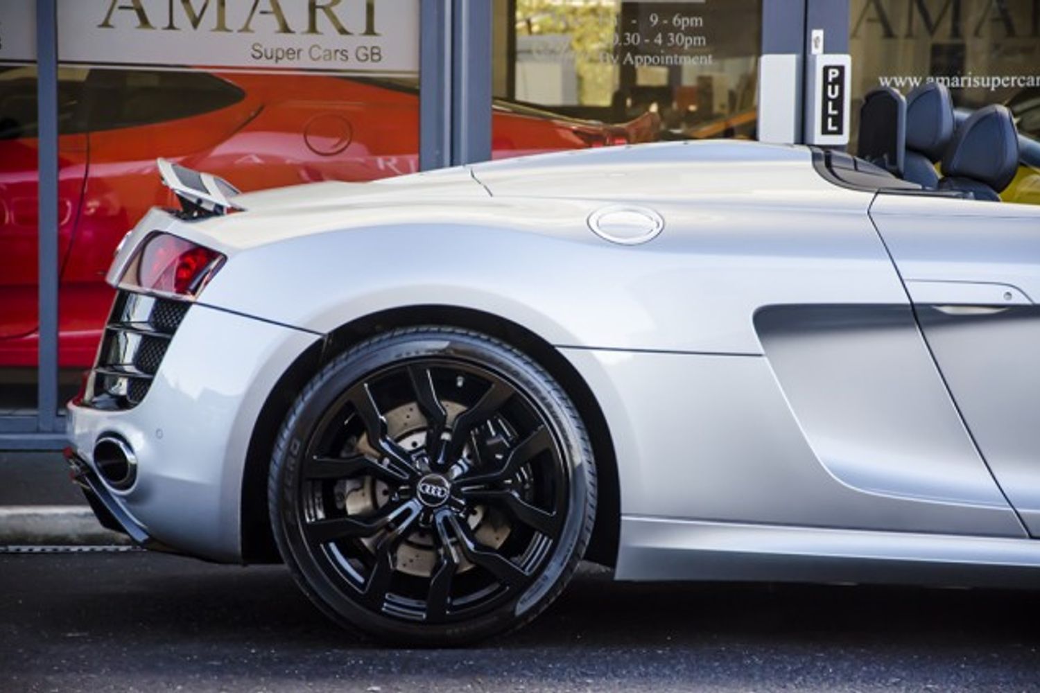 AUDI R8 SPYDER 5.2 FSI Quattro