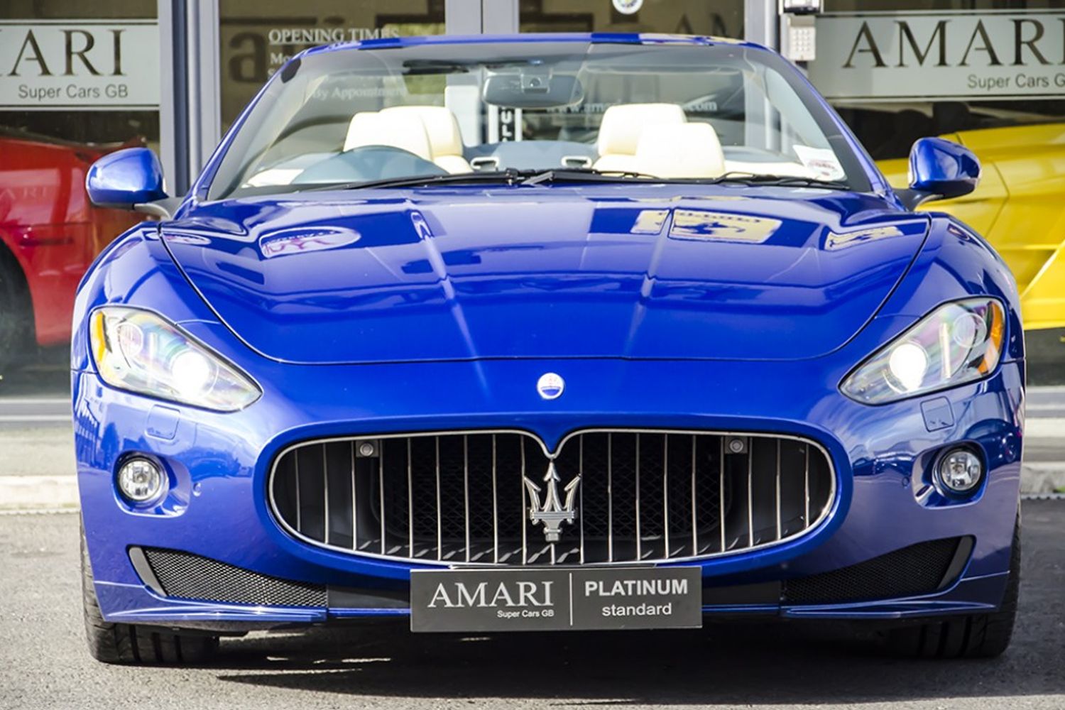 MASERATI GRANCABRIO CONVERTIBLE V8 Auto