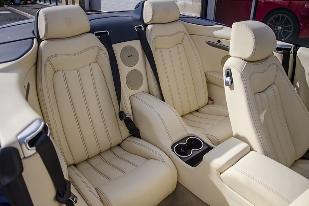 MASERATI GRANCABRIO CONVERTIBLE V8 Auto