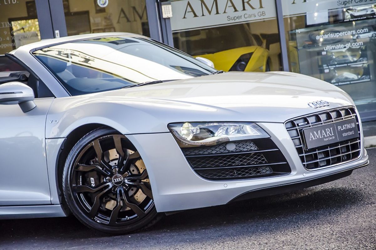 AUDI R8 SPYDER 5.2 FSI Quattro