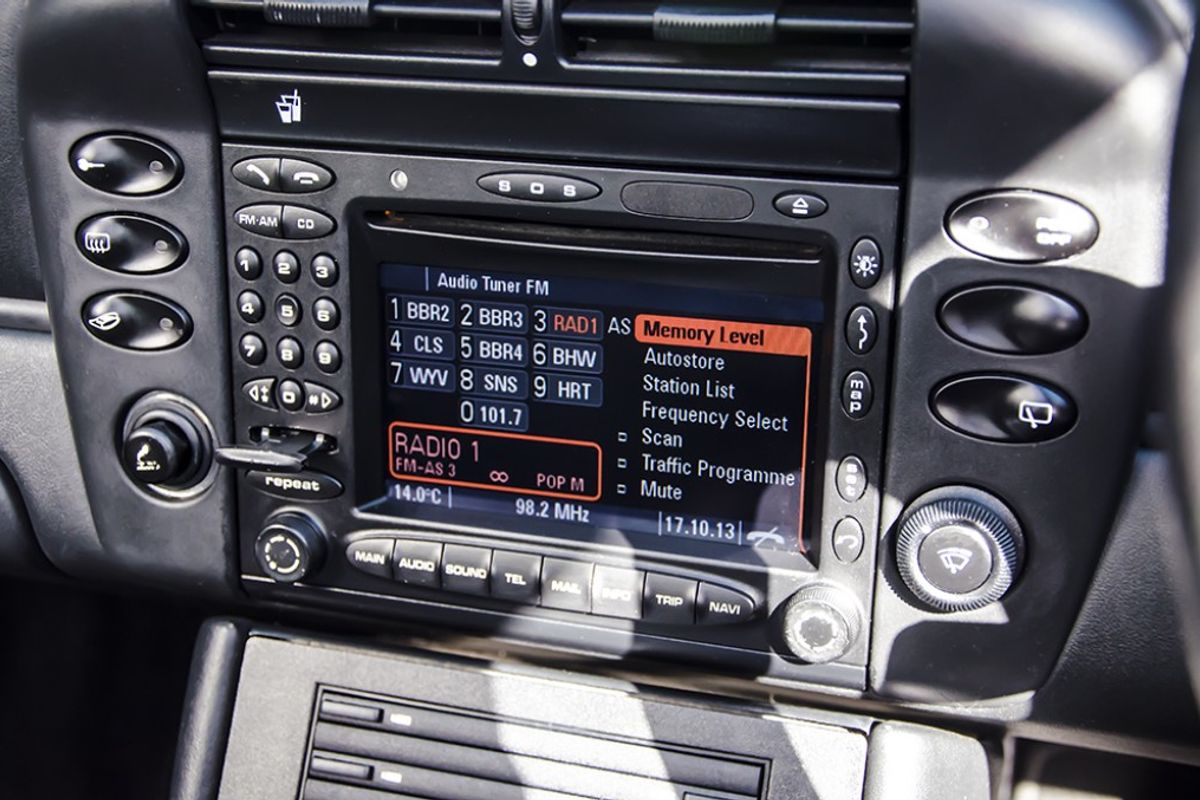 PORSCHE 911 [996] CARRERA 4 COUPE S Tiptronic S