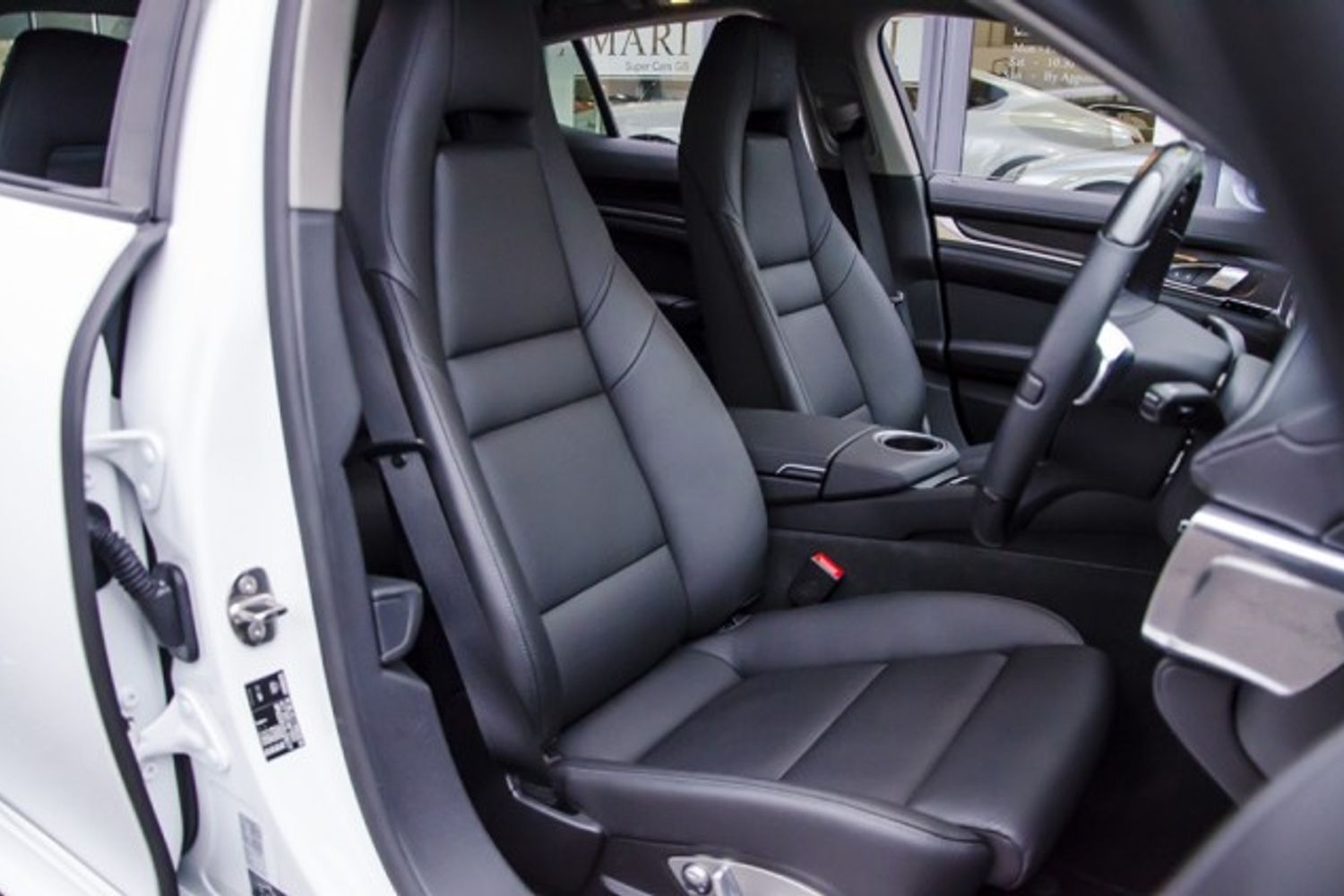 PORSCHE PANAMERA DIESEL SALOON 3.0 V6 Diesel Tiptronic S