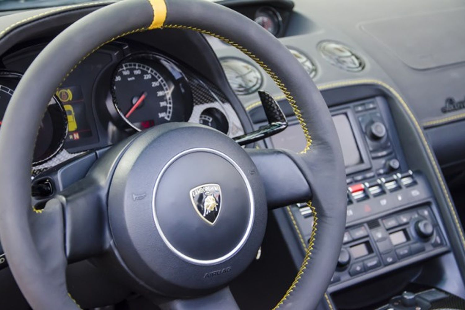 LAMBORGHINI Gallardo Invidia 560 Spyder