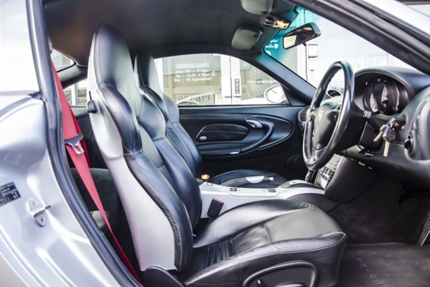 PORSCHE 911 [996] CARRERA 4 COUPE S Tiptronic S