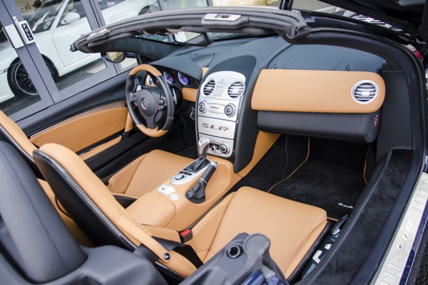 MERCEDES-BENZ McLaren SLR Roadster