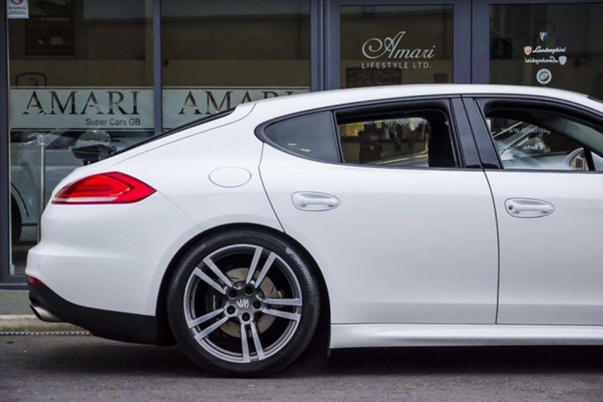 PORSCHE PANAMERA DIESEL SALOON 3.0 V6 Diesel Tiptronic S
