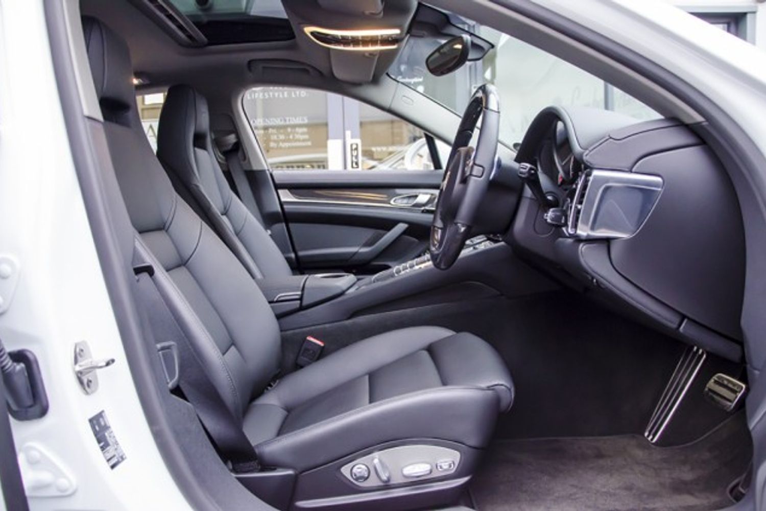 PORSCHE PANAMERA DIESEL SALOON 3.0 V6 Diesel Tiptronic S