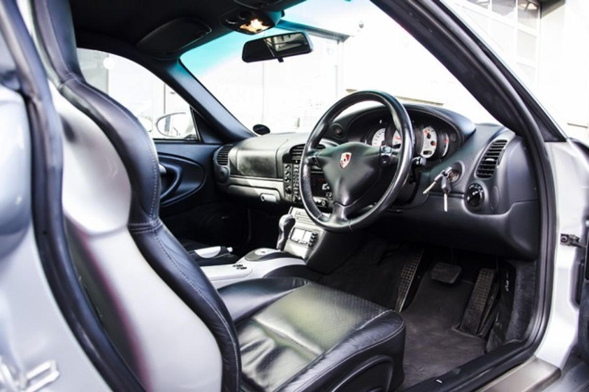 PORSCHE 911 [996] CARRERA 4 COUPE S Tiptronic S