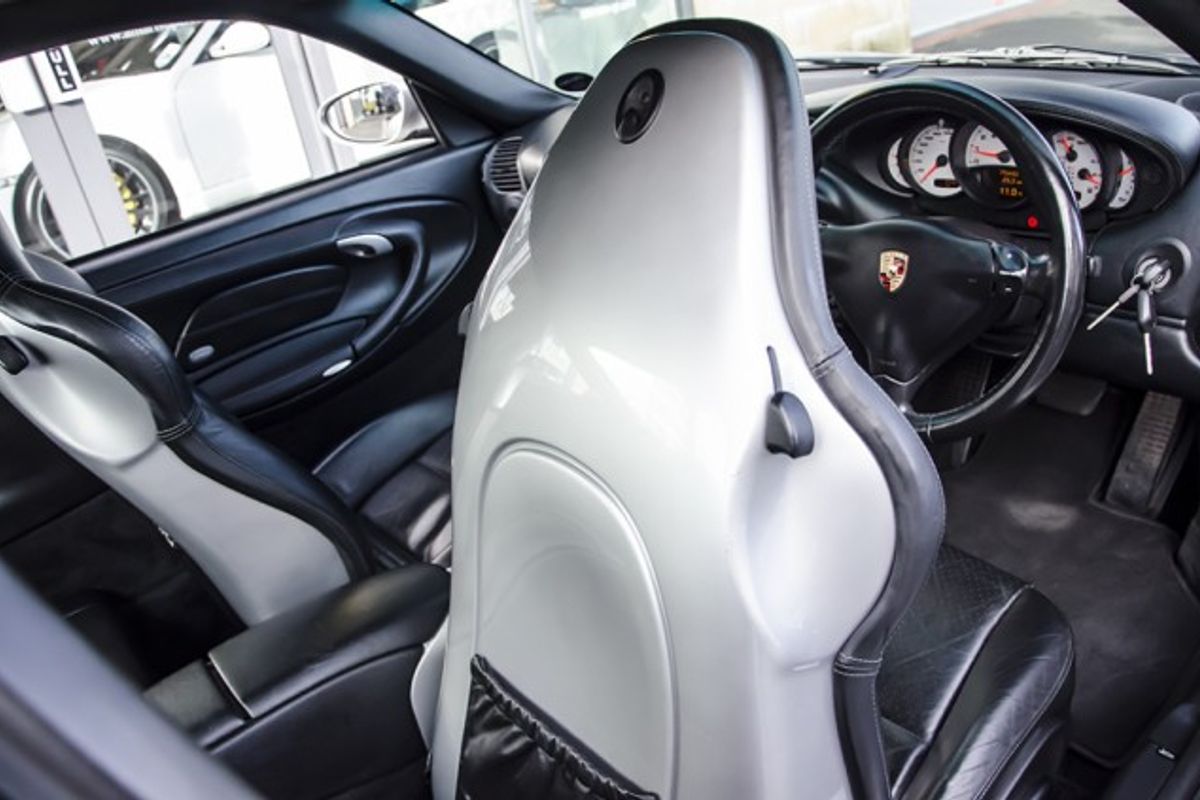 PORSCHE 911 [996] CARRERA 4 COUPE S Tiptronic S