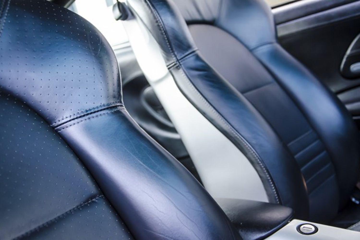 PORSCHE 911 [996] CARRERA 4 COUPE S Tiptronic S