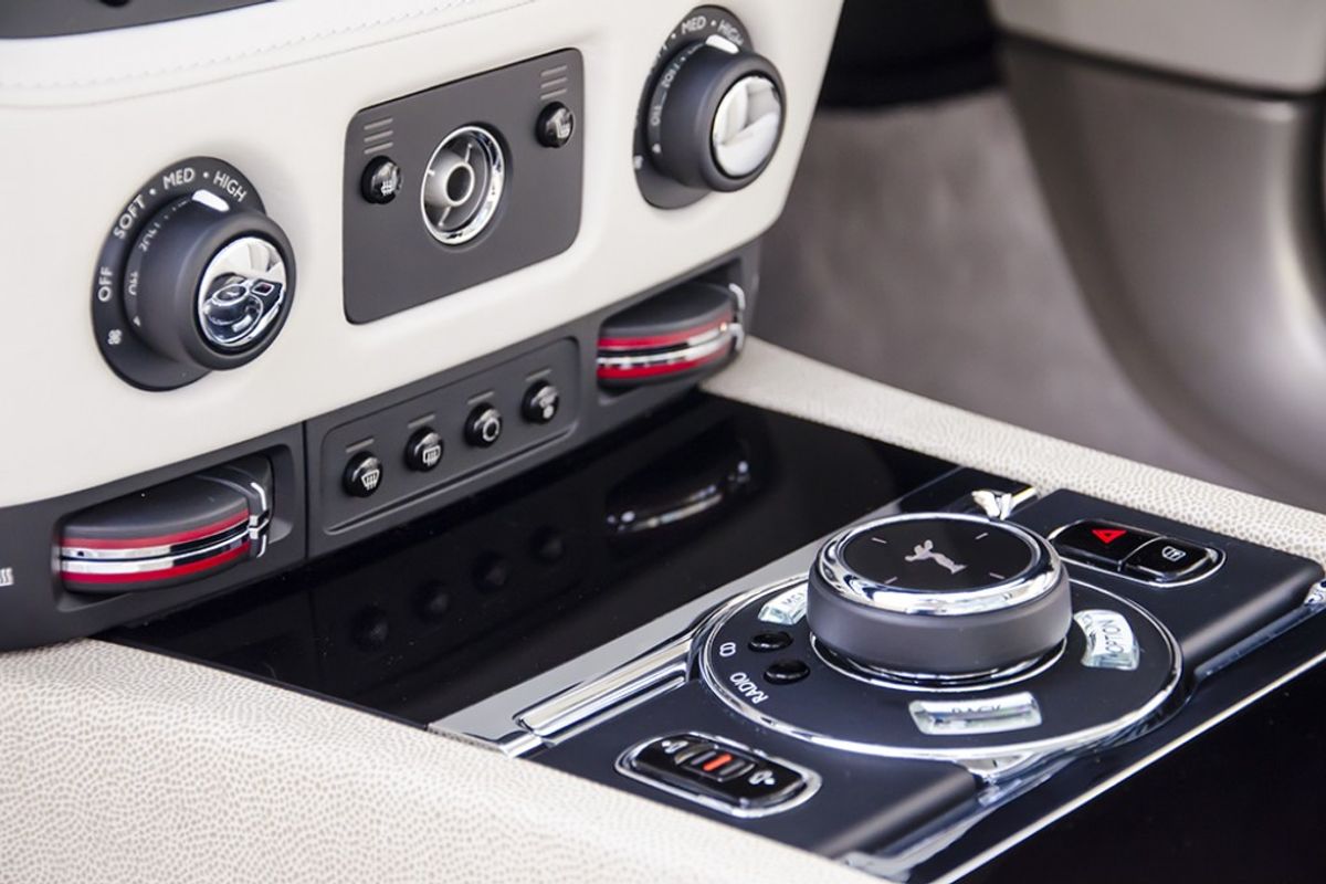 ROLLS-ROYCE WRAITH COUPE 2dr Auto