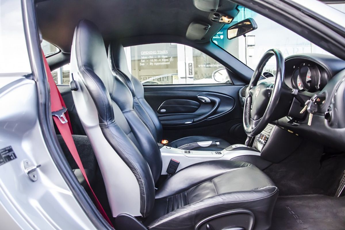 PORSCHE 911 [996] CARRERA 4 COUPE S Tiptronic S