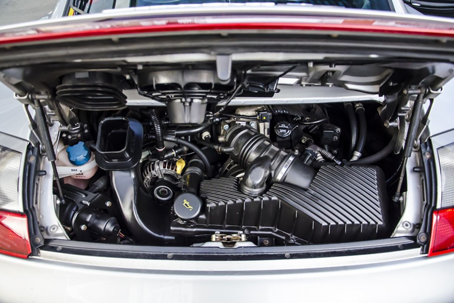 PORSCHE 911 [996] CARRERA 4 COUPE S Tiptronic S