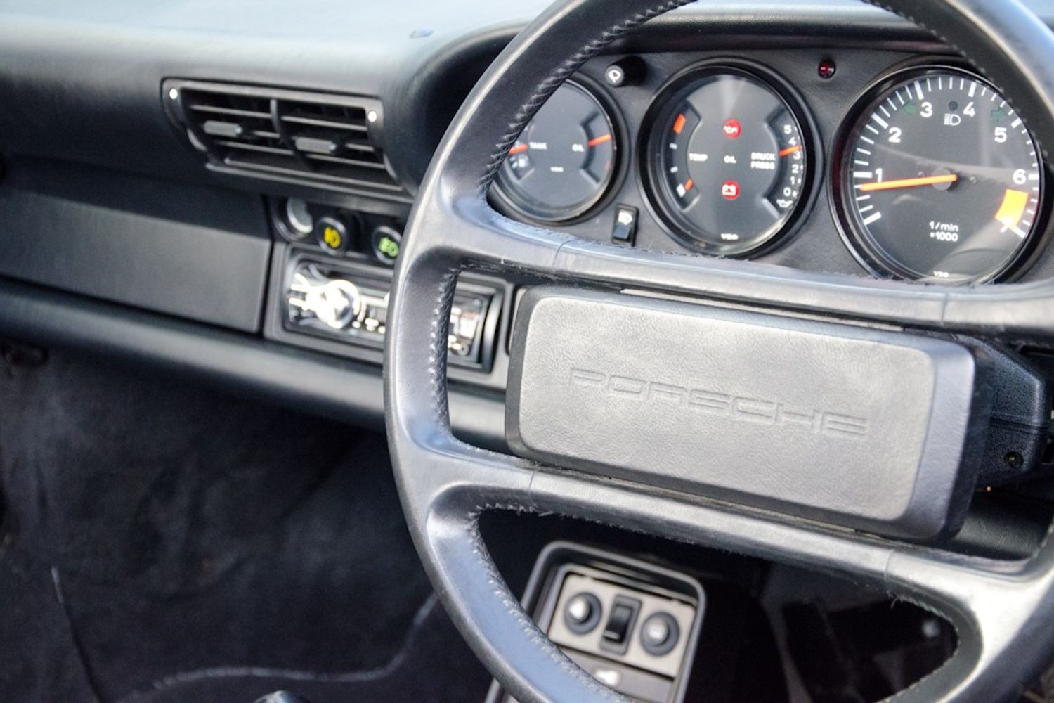 PORSCHE 911 Sports