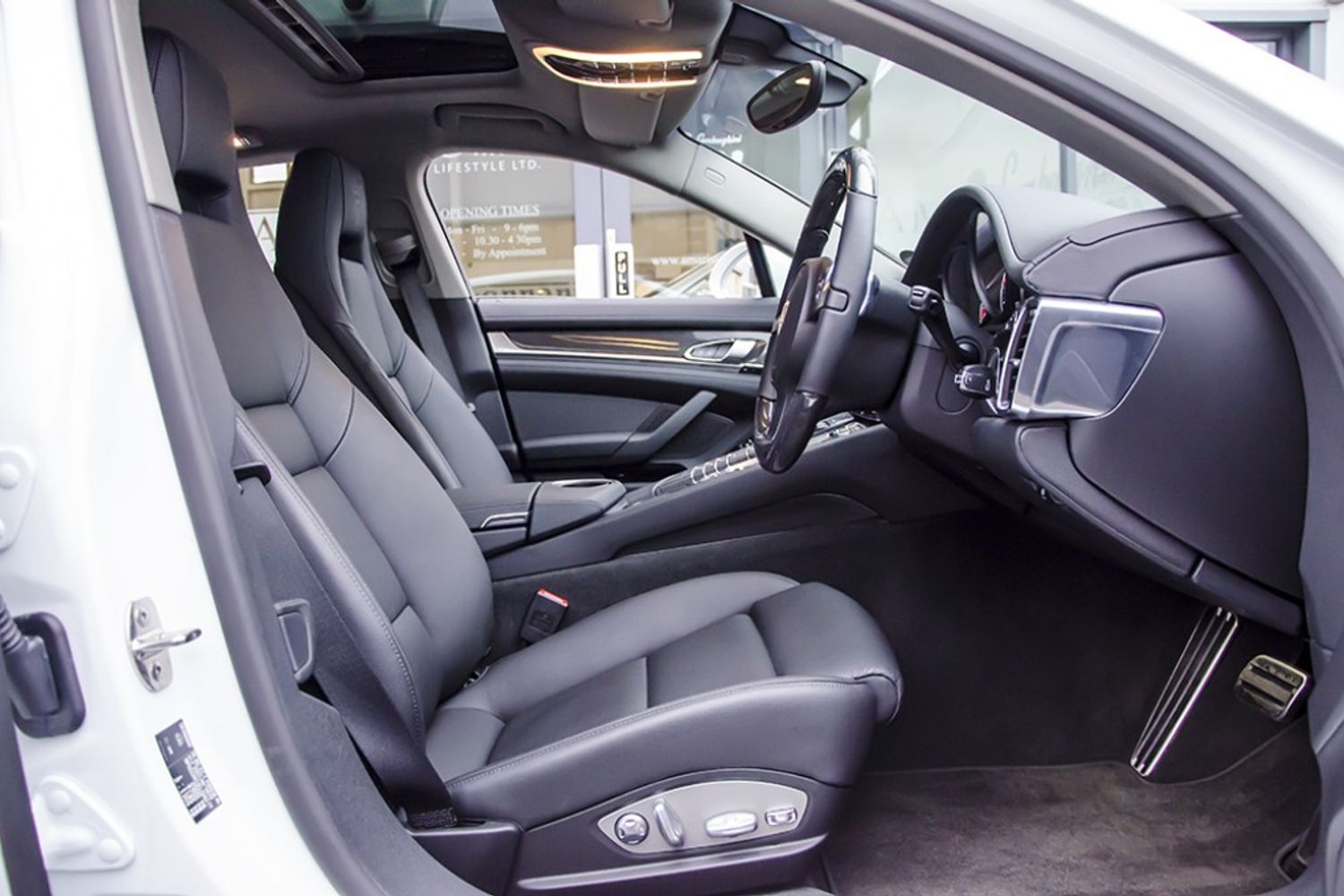 PORSCHE PANAMERA DIESEL SALOON 3.0 V6 Diesel Tiptronic S