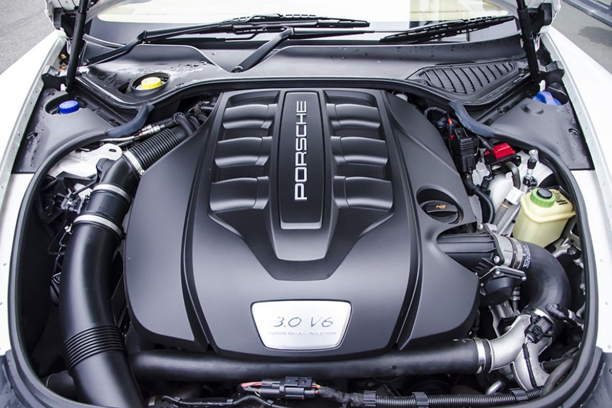 PORSCHE PANAMERA DIESEL SALOON 3.0 V6 Diesel Tiptronic S