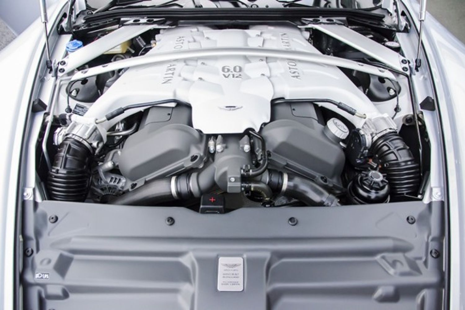 ASTON MARTIN DBS COUPE V12 Touchtronic Auto