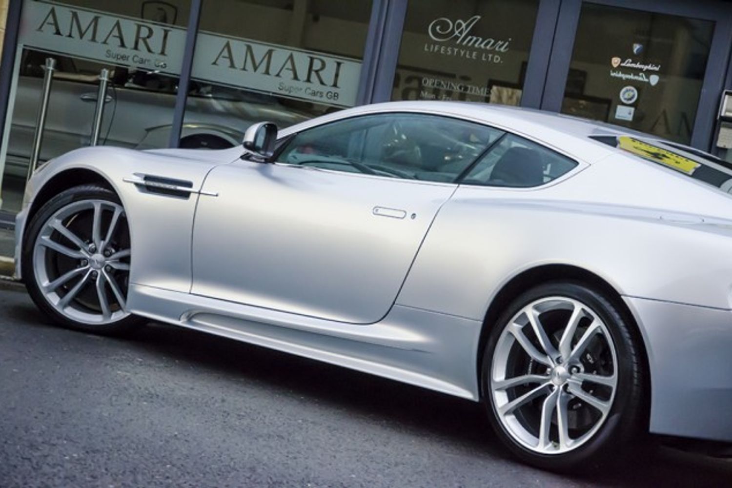ASTON MARTIN DBS COUPE V12 Touchtronic Auto