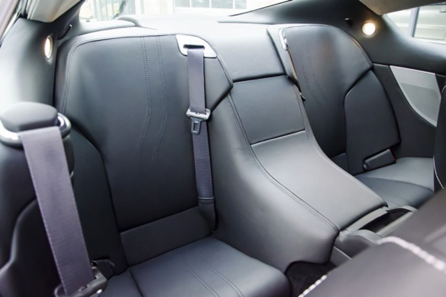 ASTON MARTIN DBS COUPE V12 Touchtronic Auto