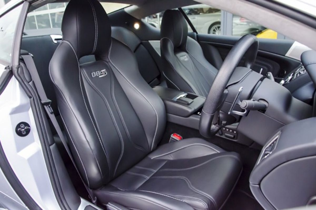 ASTON MARTIN DBS COUPE V12 Touchtronic Auto