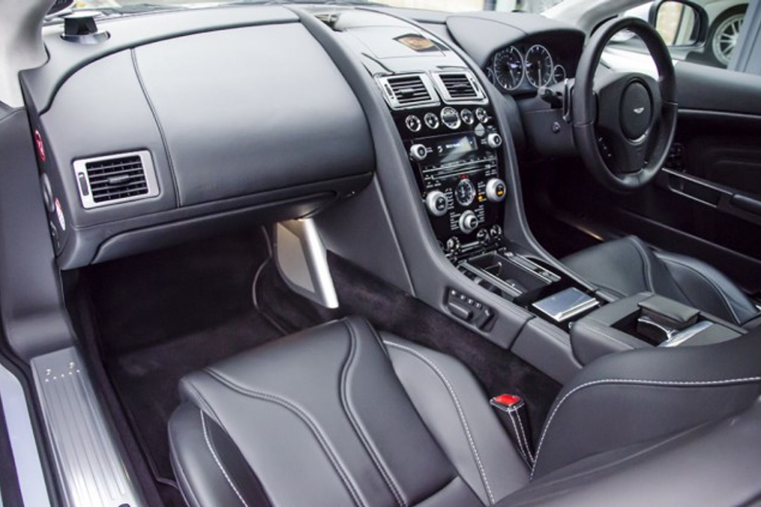 ASTON MARTIN DBS COUPE V12 Touchtronic Auto