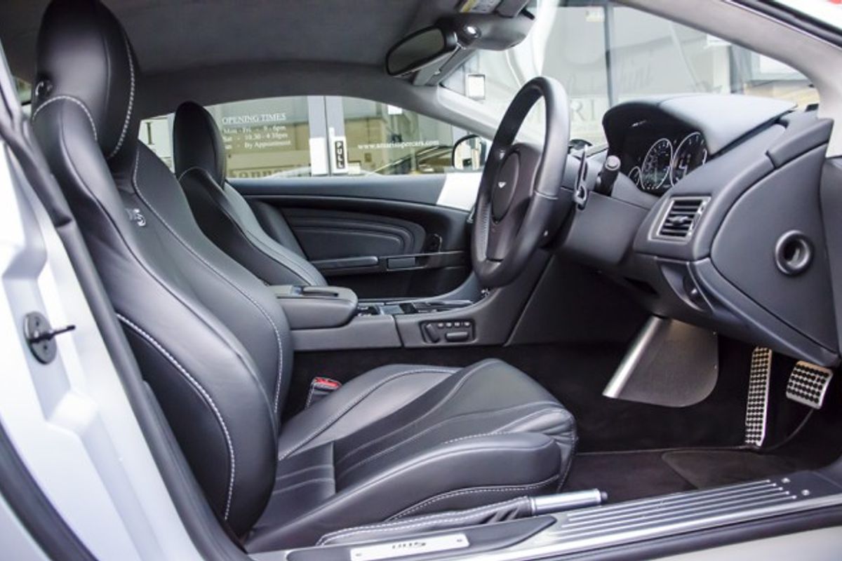 ASTON MARTIN DBS COUPE V12 Touchtronic Auto