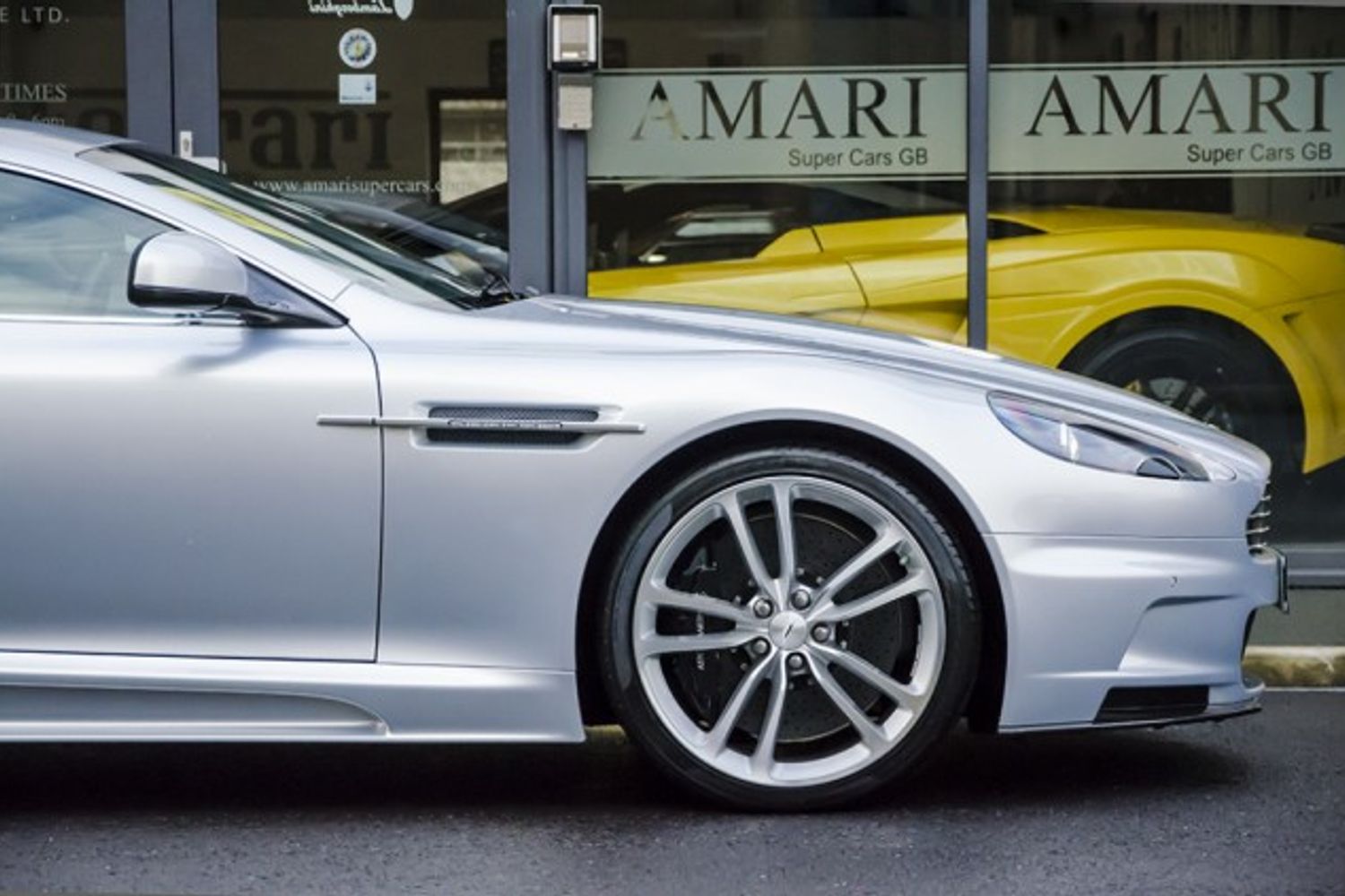 ASTON MARTIN DBS COUPE V12 Touchtronic Auto
