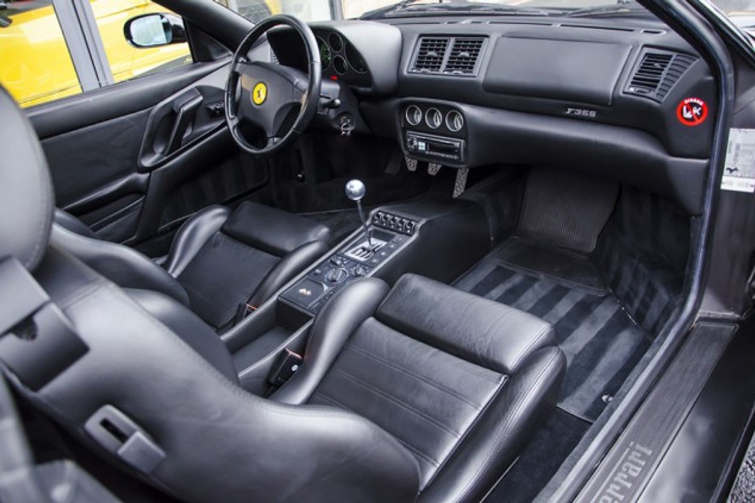 FERRARI F355 COUPE Berlinetta