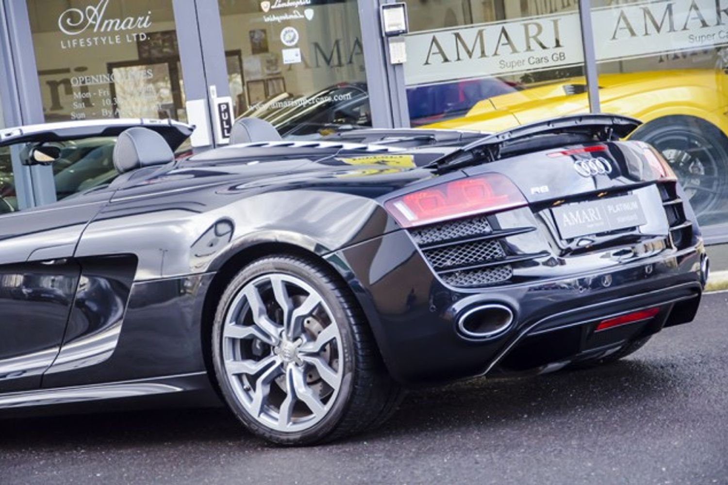 AUDI R8 SPYDER 5.2 FSI Quattro