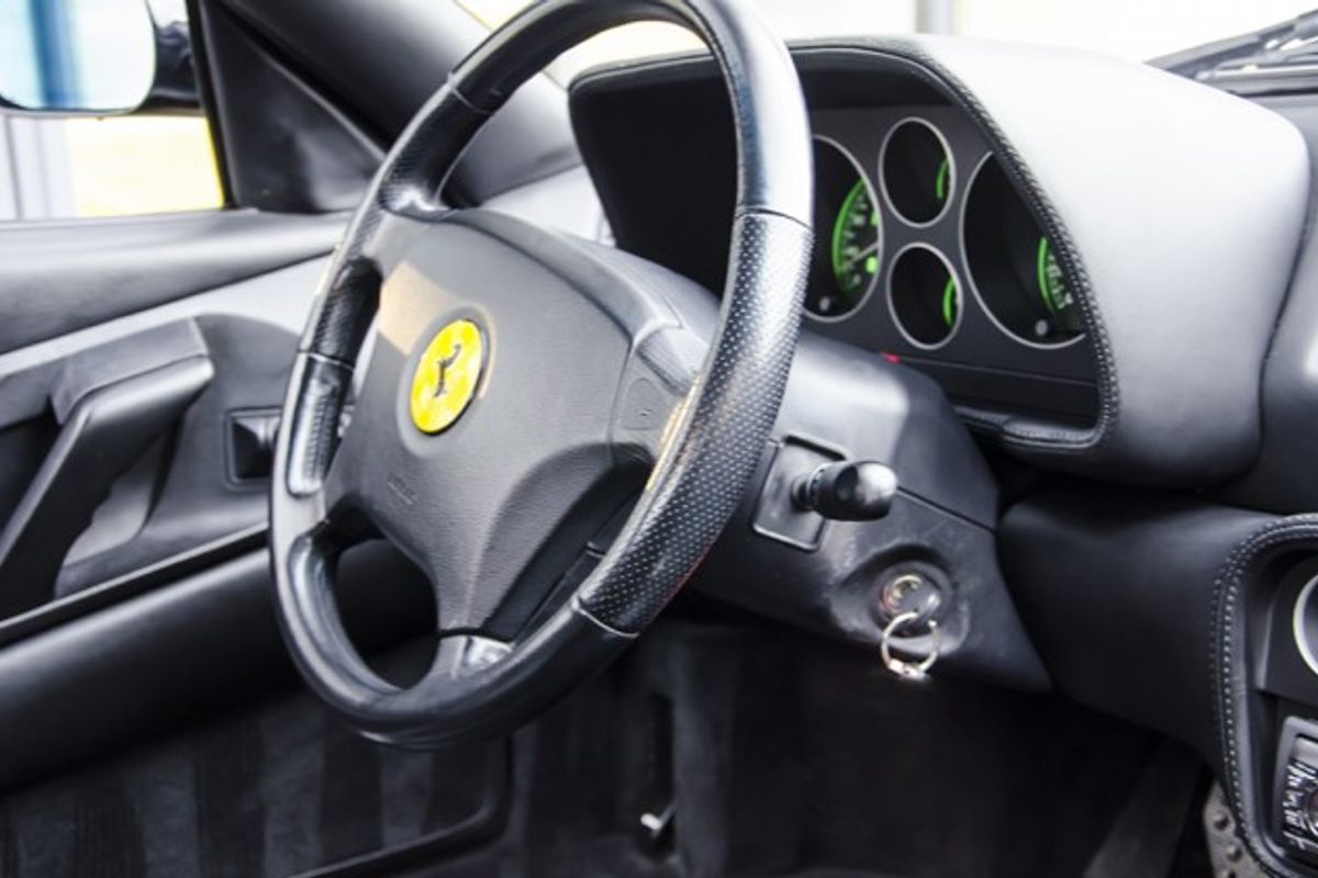 FERRARI F355 COUPE Berlinetta