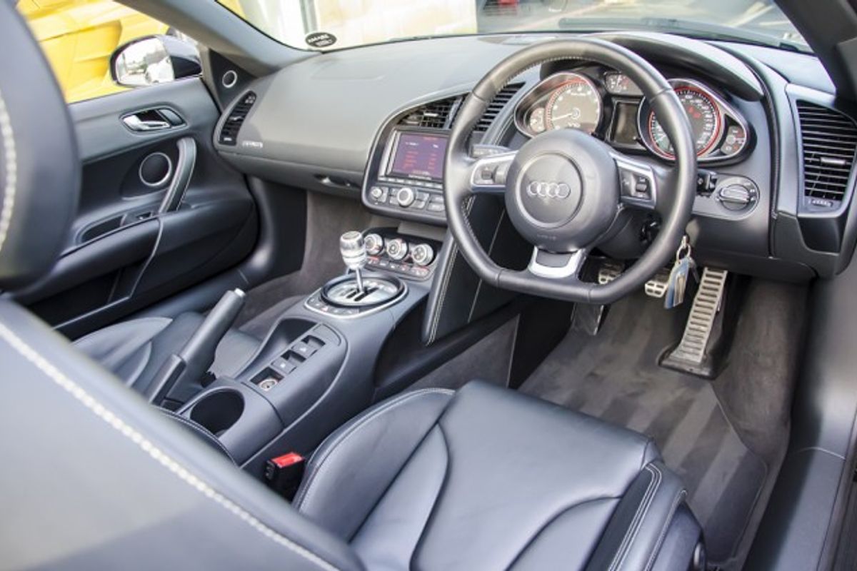 AUDI R8 SPYDER 5.2 FSI Quattro