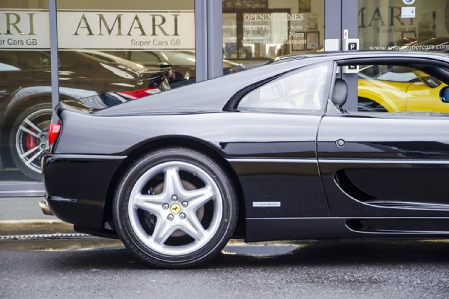 FERRARI F355 COUPE Berlinetta