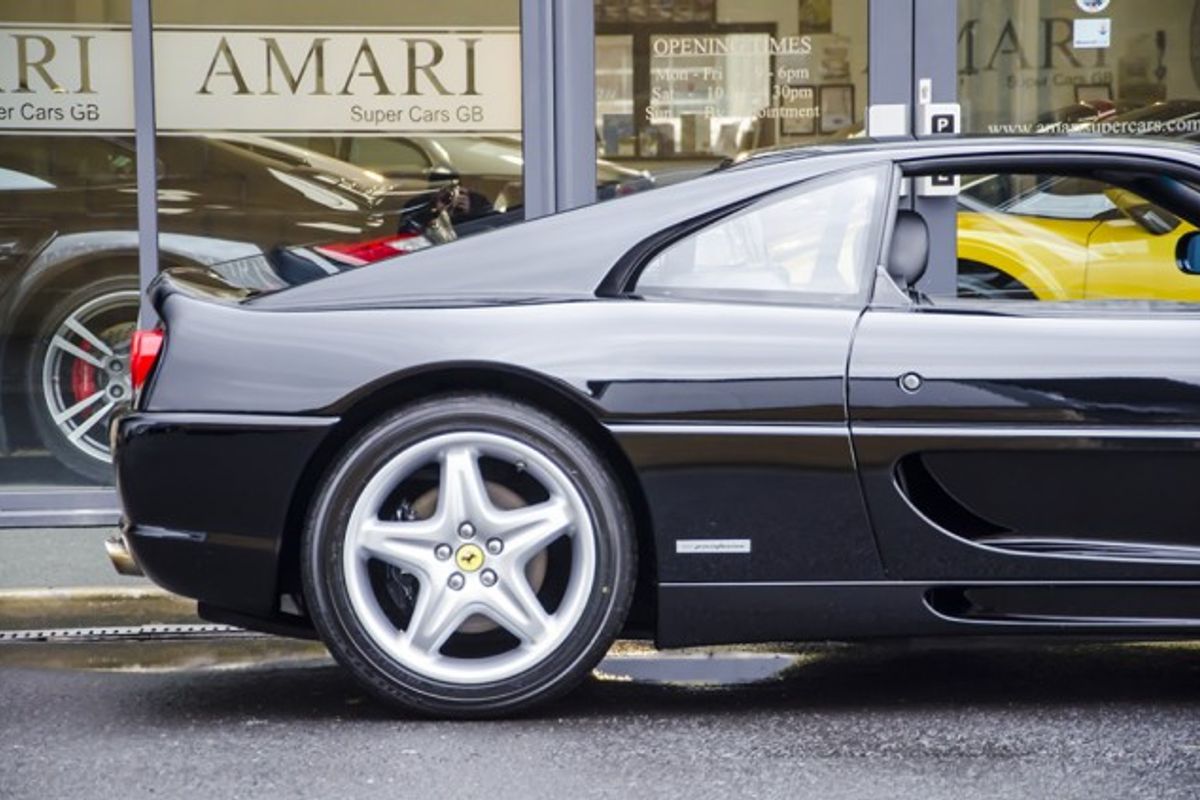 FERRARI F355 COUPE Berlinetta