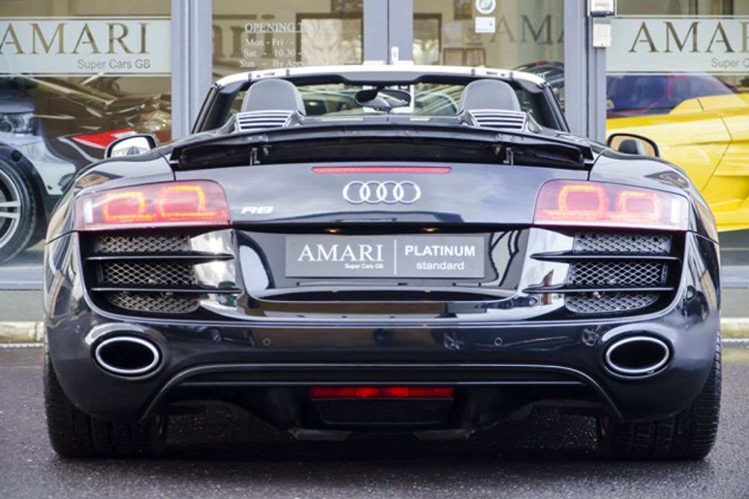 AUDI R8 SPYDER 5.2 FSI Quattro
