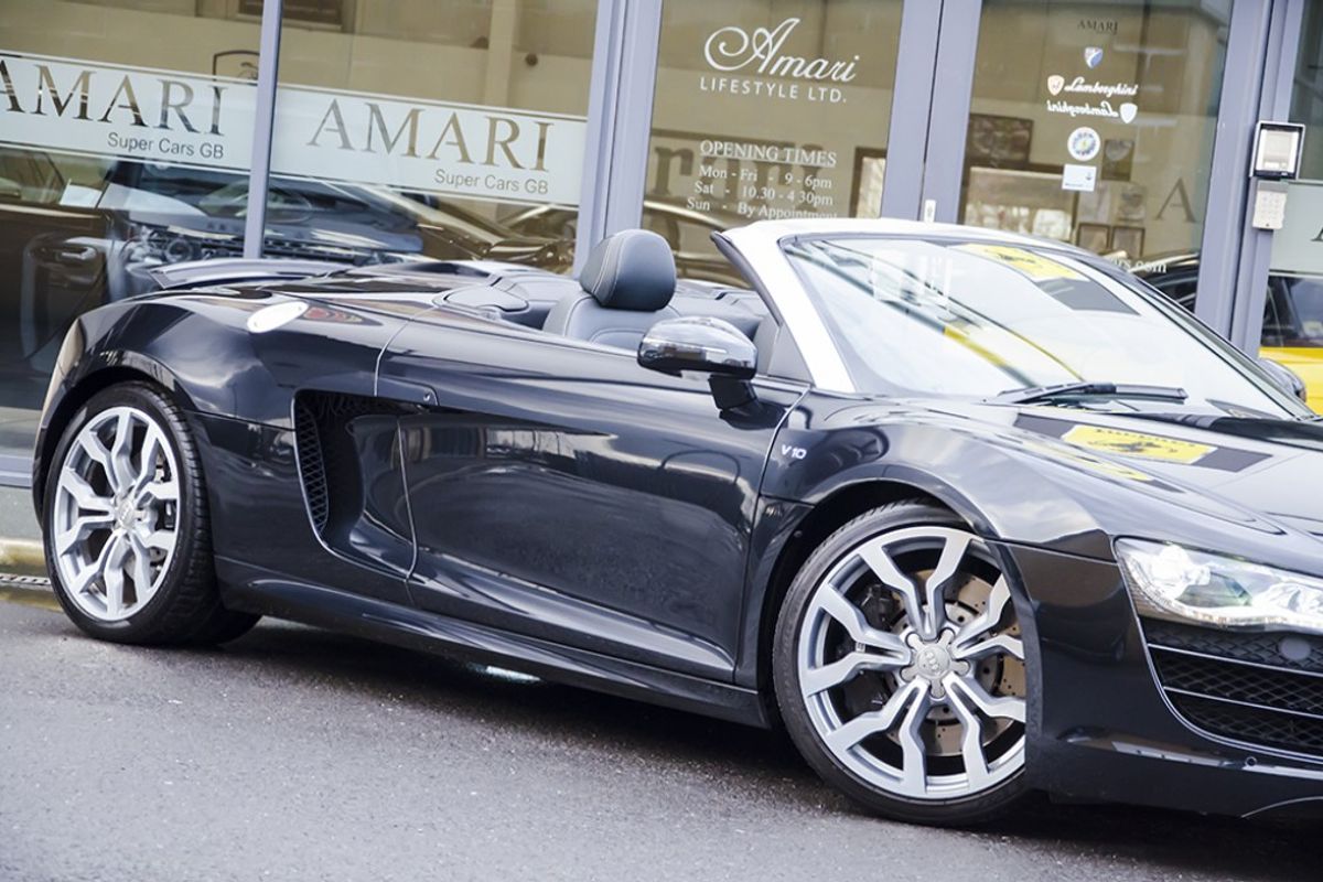 AUDI R8 SPYDER 5.2 FSI Quattro