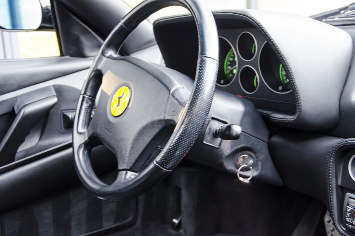 FERRARI F355 COUPE Berlinetta