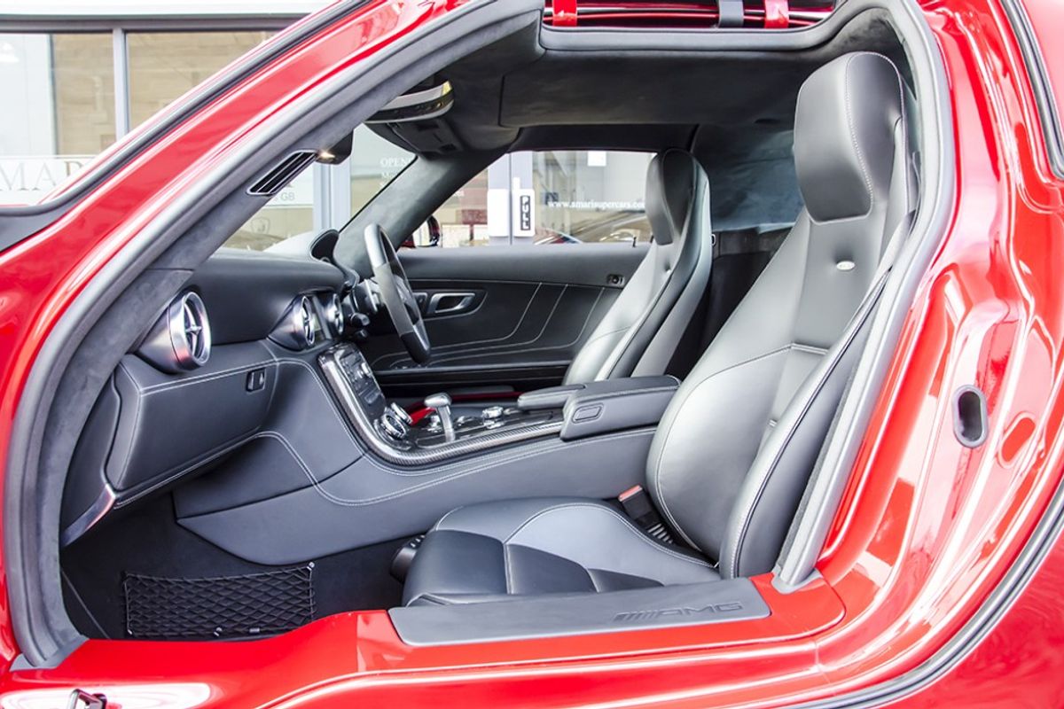 MERCEDES-BENZ SLS AMG COUPE SLS 63 Auto