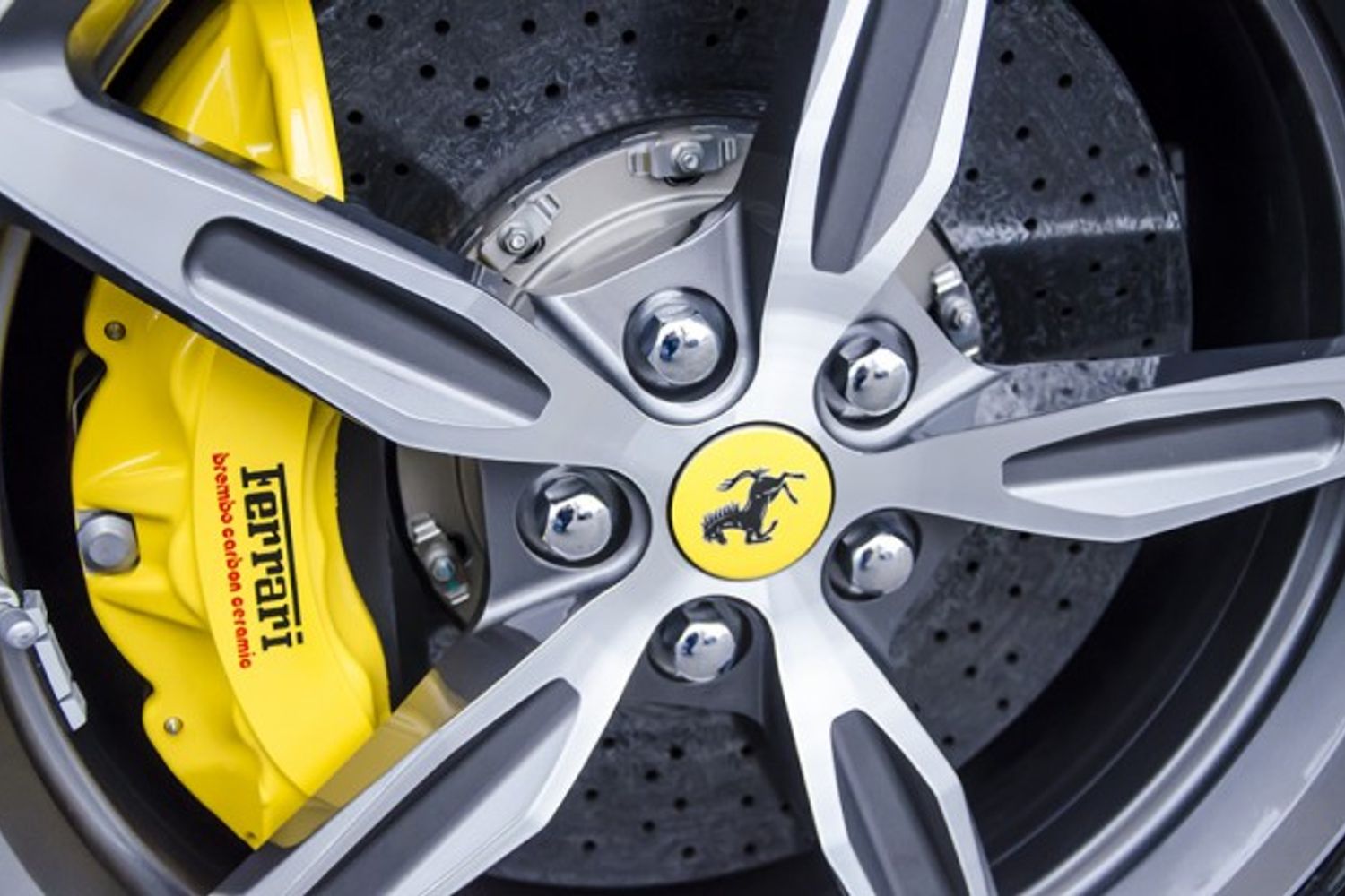 FERRARI CALIFORNIA CONVERTIBLE 2+ F1