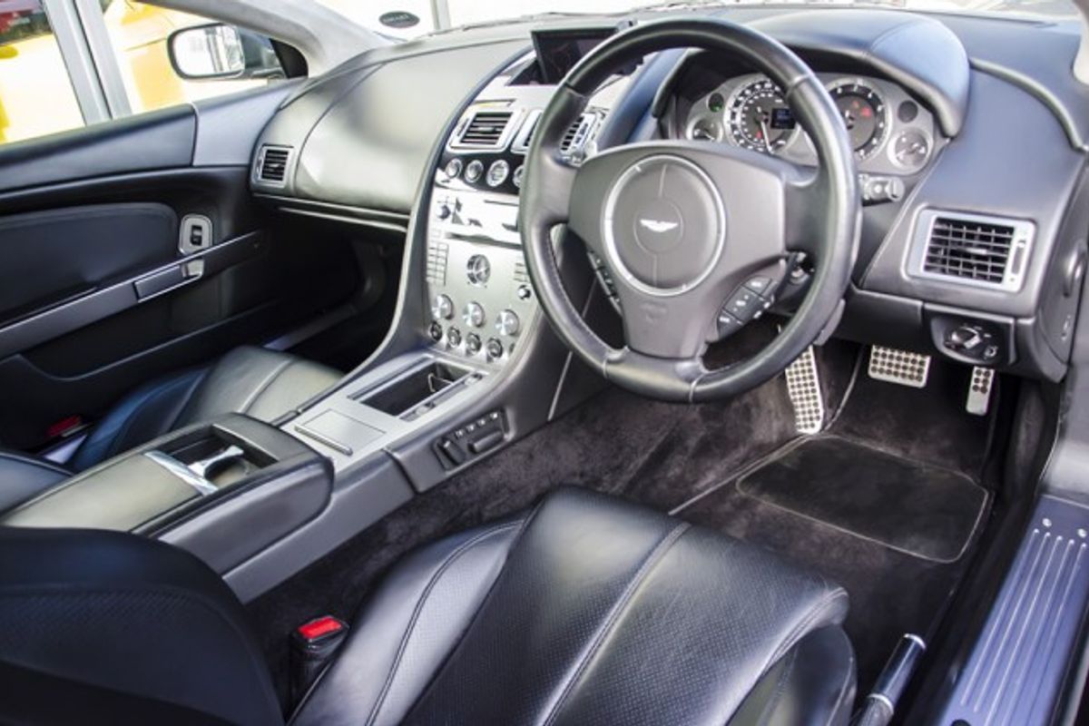ASTON MARTIN DB9 COUPE V12 Touchtronic Auto