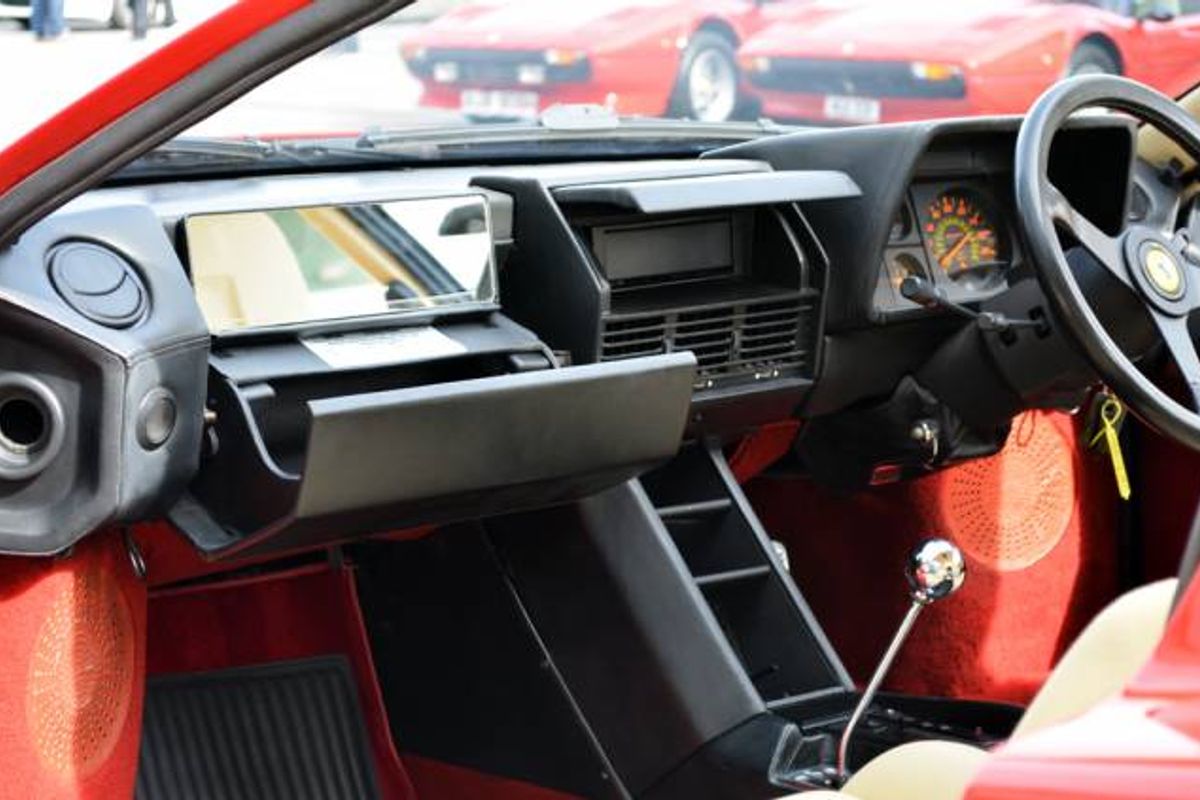 FERRARI Testarossa