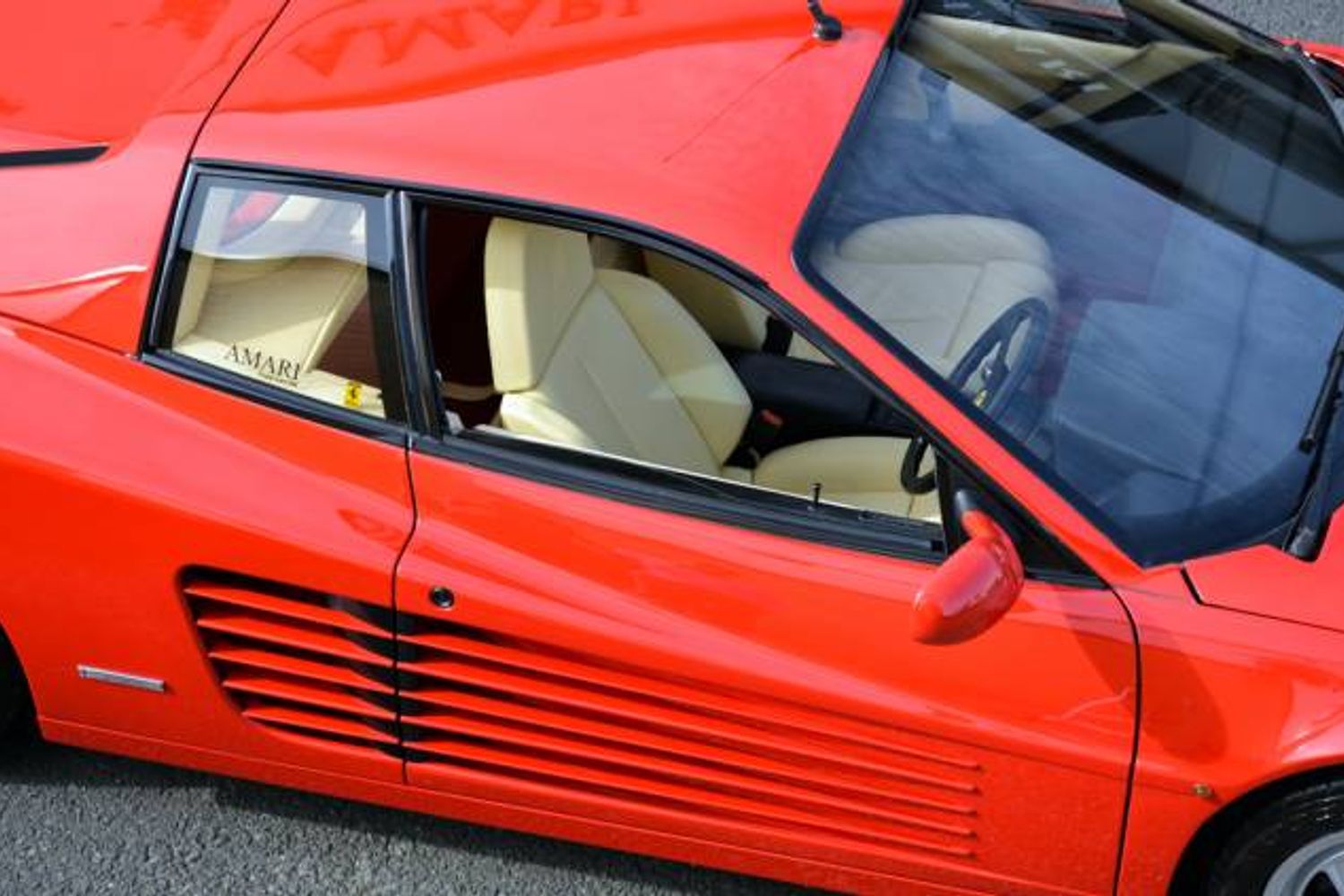 FERRARI Testarossa