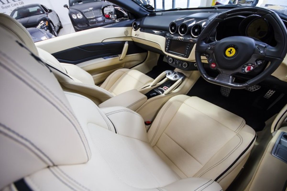 FERRARI FF COUPE 2dr Auto