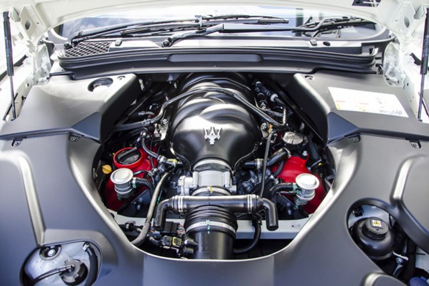 MASERATI GRANCABRIO CONVERTIBLE V8 MC MC Shift