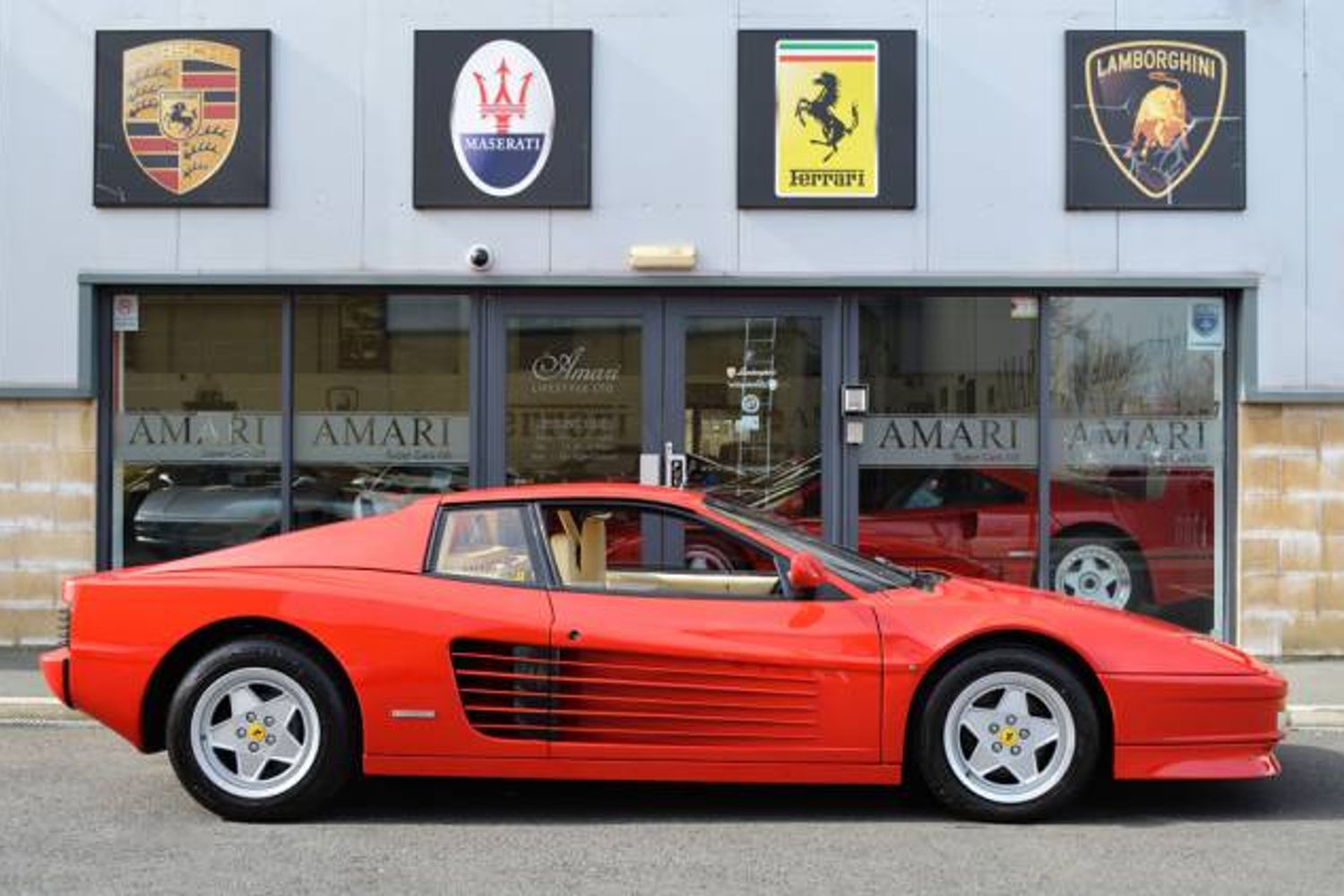 FERRARI Testarossa
