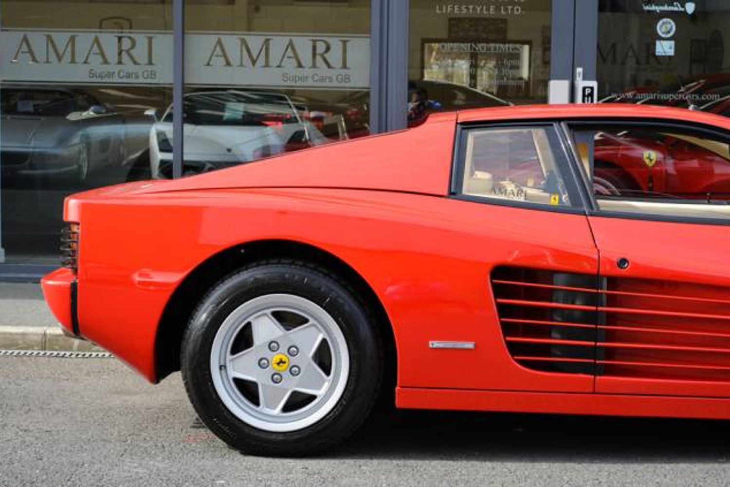 FERRARI Testarossa